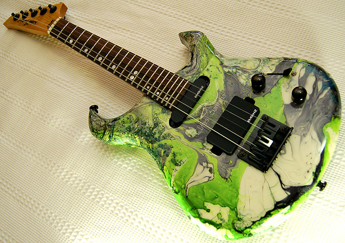 File:Guitarra-Baiana.jpg