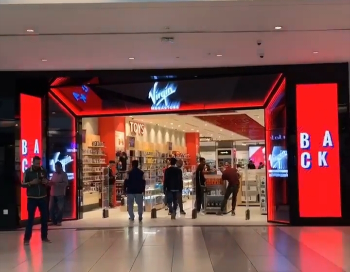 File:Kuwaiti Virgin Megastore.jpg