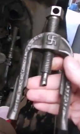 File:Swastika trademark of the Buffum Tool Company of Louisiana.png