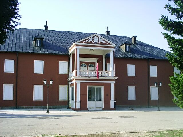 File:Královský palác Cetinje.jpg