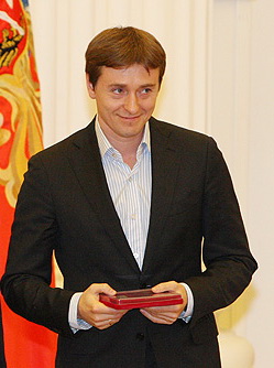 File:Sergei Bezrukov 2008.jpg