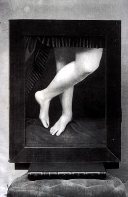 File:Castiglione legs.jpg