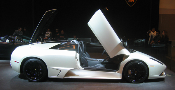 Archivo:Lambo side.JPG