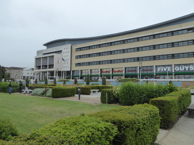 File:The Water Gardens, Harlow (geograph 5164305).jpg