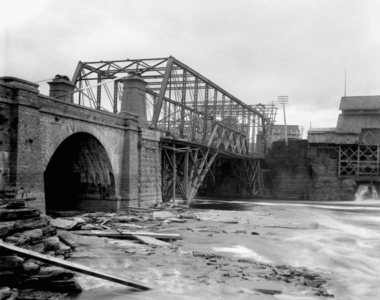 Файл:Chaudière Bridge 1892.jpg