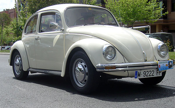 File:Volkswagen Beetle 2.jpg