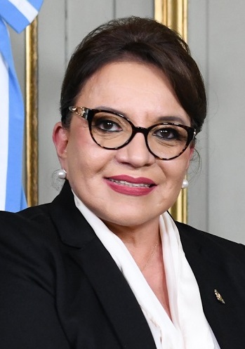 Archivo:Xiomara Castro 2023 (cropped).jpg