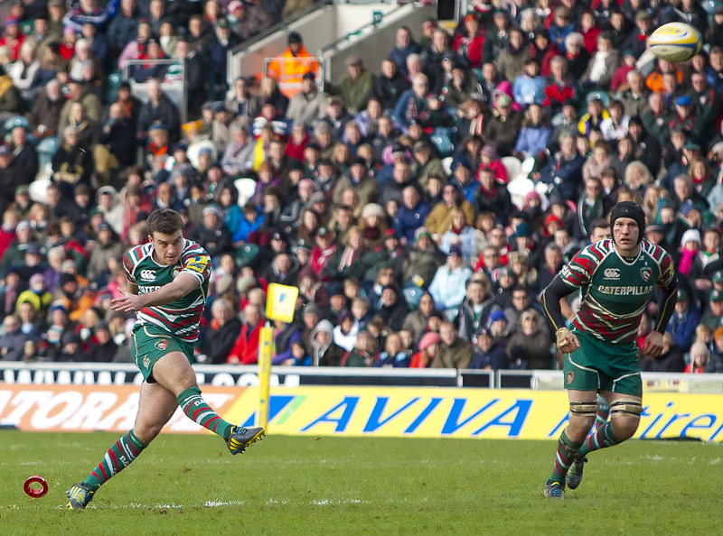 File:George Ford kicking vs Bath 2.jpg