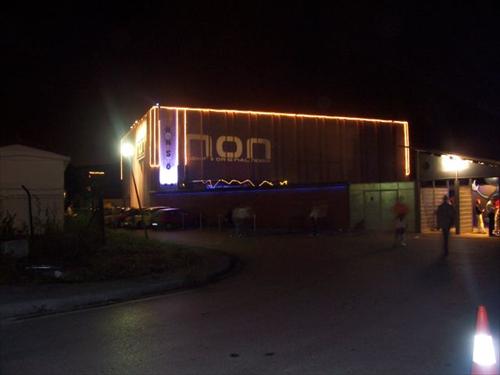 Archivo:Discoteca-non.jpg