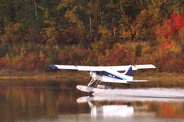 File:Fort mcmurray float plane at syne.jpg