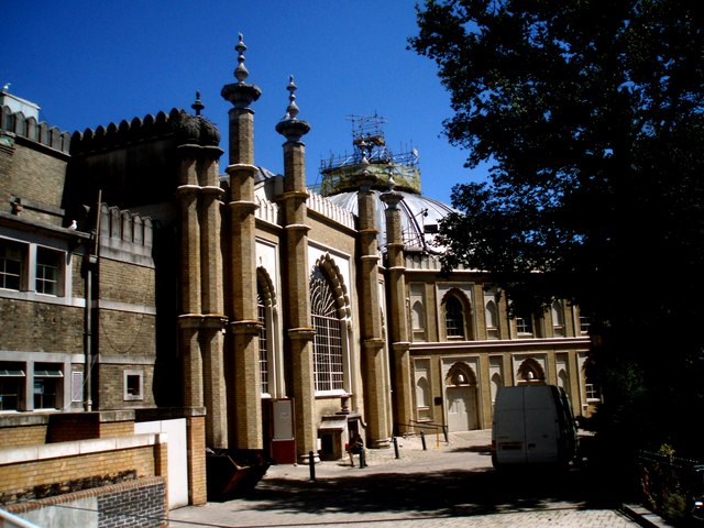 File:Brighton Dome - geograph.org.uk - 1398362.jpg