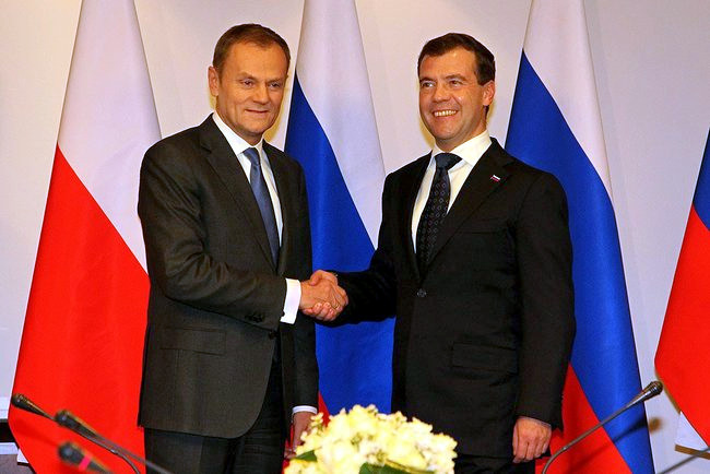 Файл:Dmitry Medvedev in Poland 6 December 2010-16.jpeg