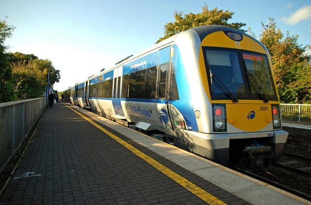 File:Helen's Bay station (6) - geograph.org.uk - 1503708.jpg