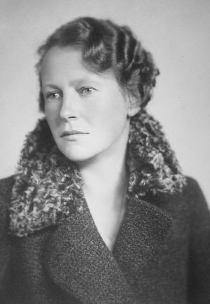 File:Milka Hartman 1930s.jpg