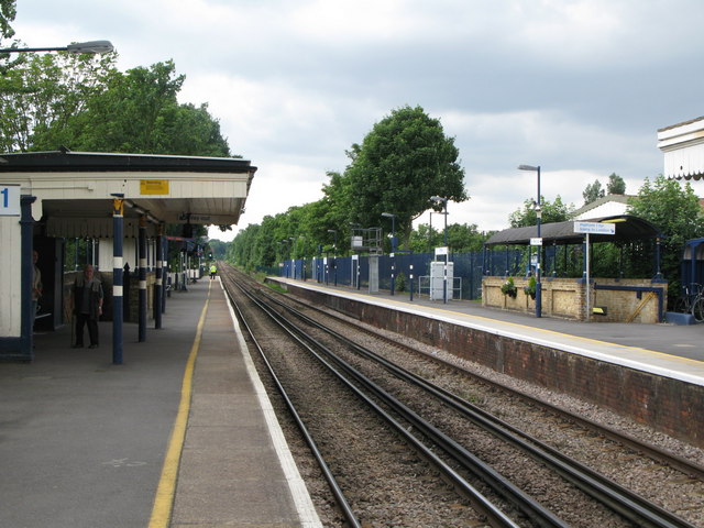 Файл:Bexley station (2) - geograph.org.uk - 853684.jpg