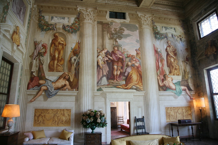 Файл:Villa Emo Hall West.jpg