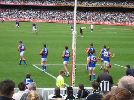 File:Western Bulldogs vs Collingwood 2004.jpg