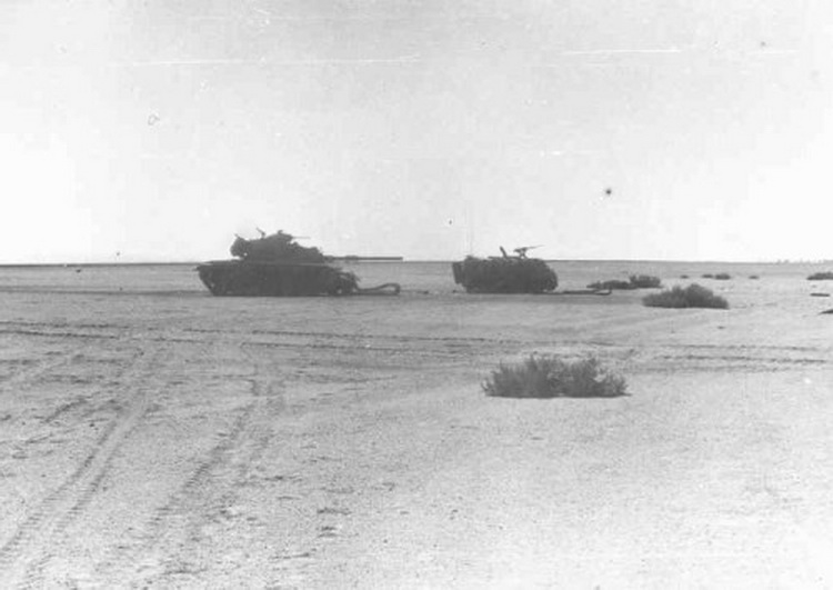 Файл:Israeli armor in sinai.jpg