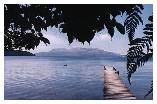 File:Lake Tarawera.jpg