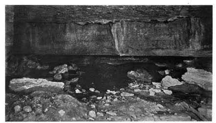 File:A glimpse of the interior of Jacob's Cavern.jpg