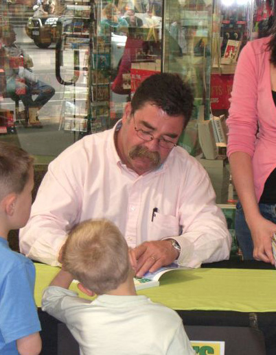 File:David Boon, booksigning.jpg