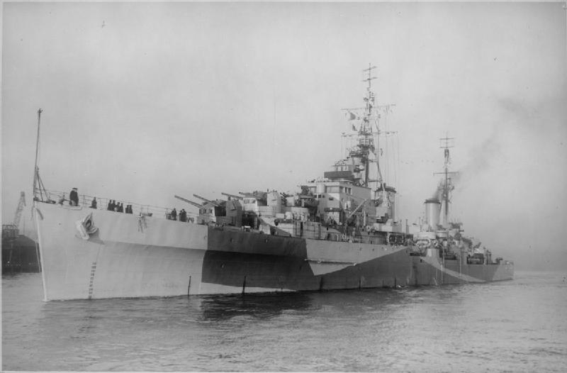 Файл:HMS Diadem dock.jpg