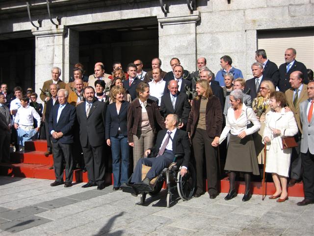 Archivo:Los 29 Campeones homenajeados en Cercedilla.jpg