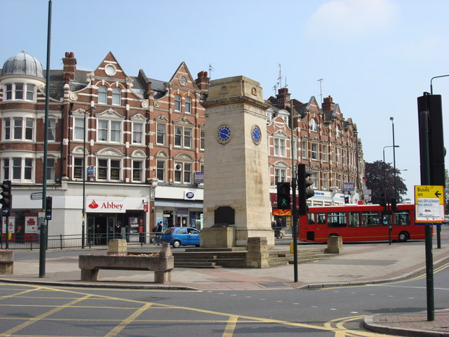 File:Golders Green clock tower in 2007.jpg