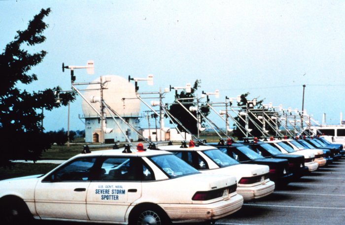 File:NSSL vehicles on Project Vortex.jpg