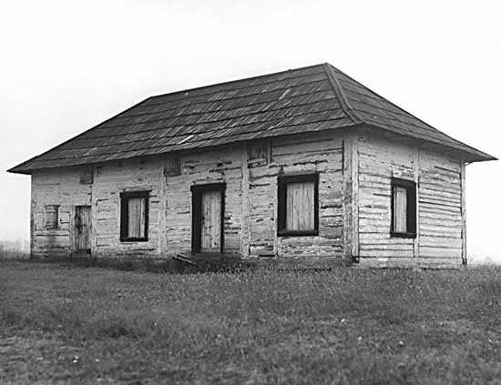 File:Fort Langley Storehouse.jpg