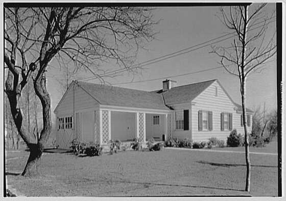 File:Harbour Green, Massapequa, Long Island. LOC gsc.5a02141.jpg