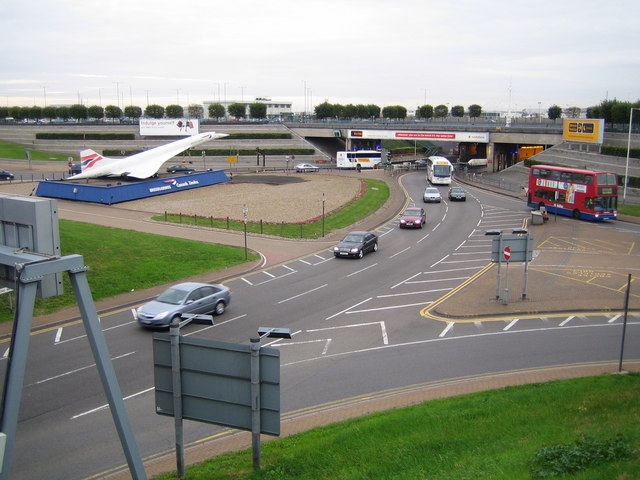 File:Heathrow Airport - geograph.org.uk - 231165.jpg