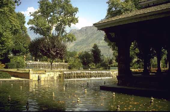 File:Shalimar gardens.jpg