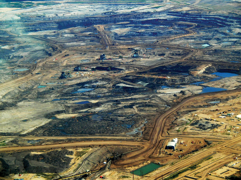 File:Tar sands in alberta 2008.jpg