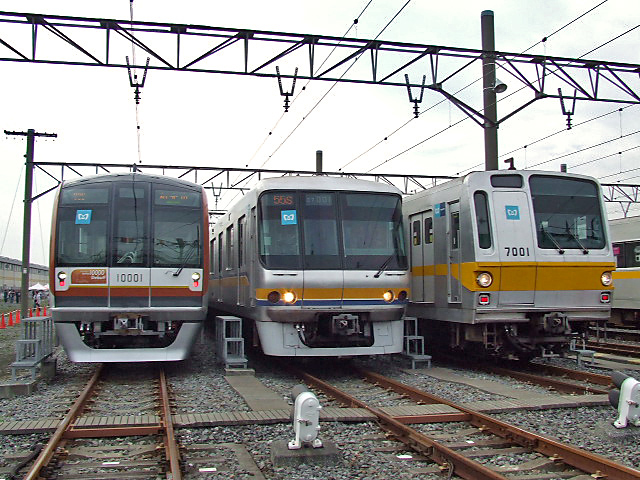 File:Tokyo Metro Yurakucho Line.JPG