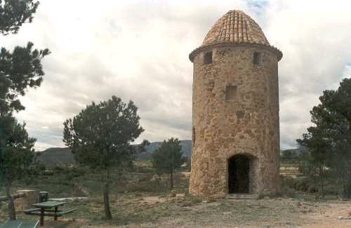 Archivo:TorreMolino Caudiel.jpg