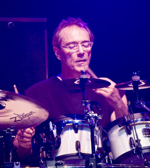 File:Vinnie Colaiuta crop.jpg