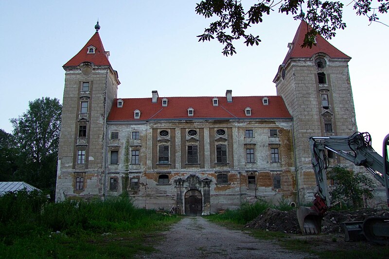 File:Ebenfurth Schloß.jpg