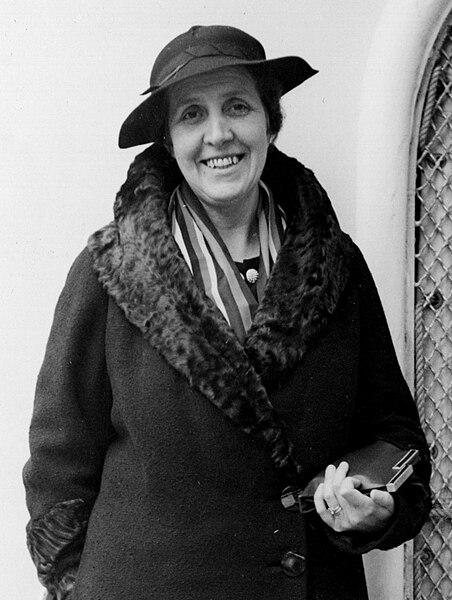 Archivo:Elizabeth Pierce Blegen 1930s.jpg