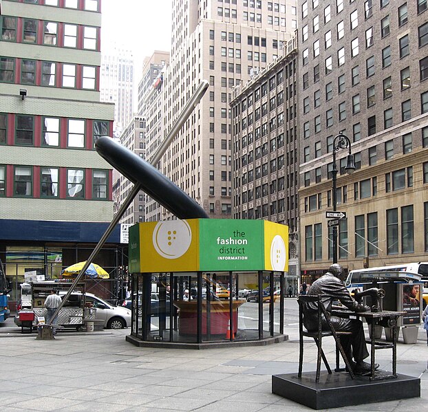 File:Fashion District infobooth jeh.jpg