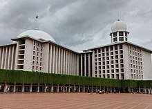 Grand Istiqlal Mosque (cropped).jpg