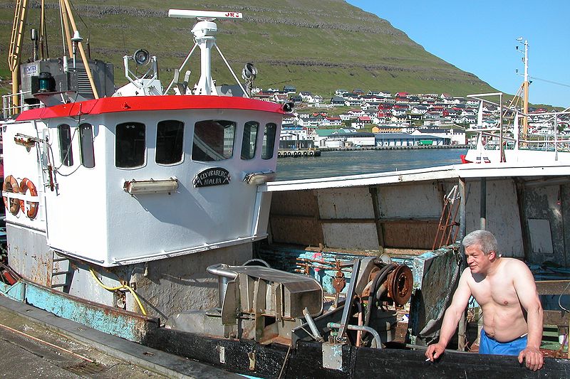 File:Klaksvík, Faroe Islands (2).JPG