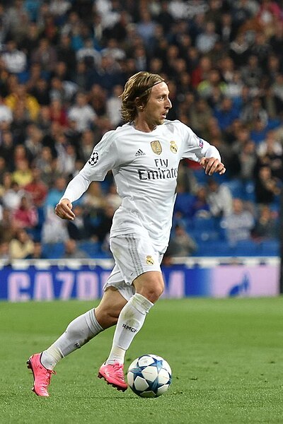 Archivo:Luka Modric 2015.jpg