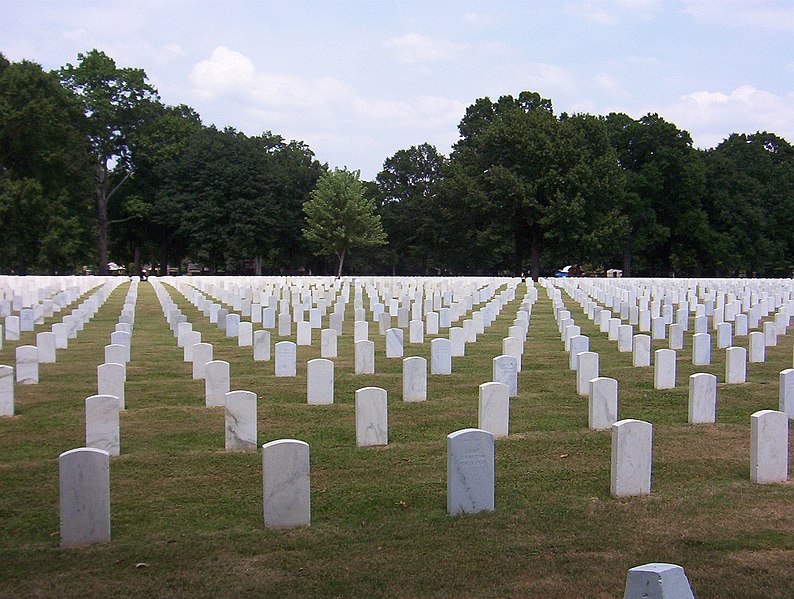 File:Memphis national cemetery.jpg