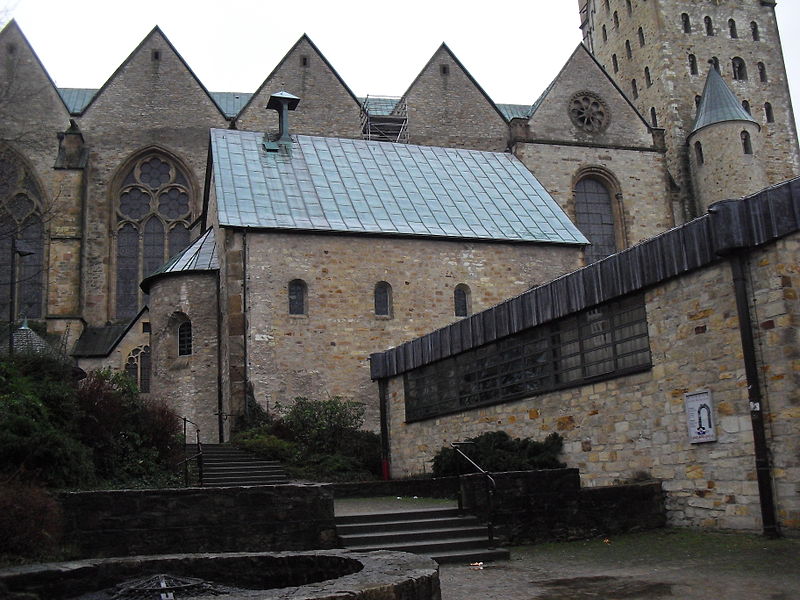 Archivo:Paderborn-Bartholomaeuskapelle.jpg