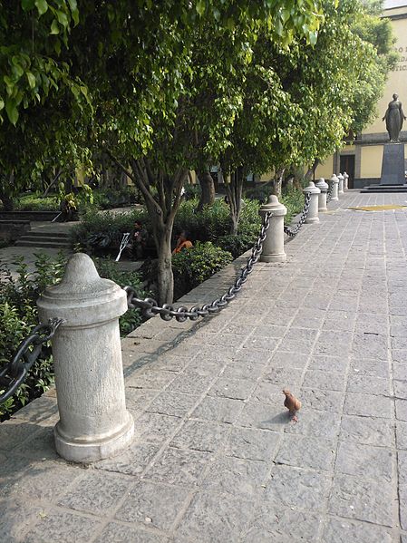 Archivo:Paseo de las Cadenas.jpg