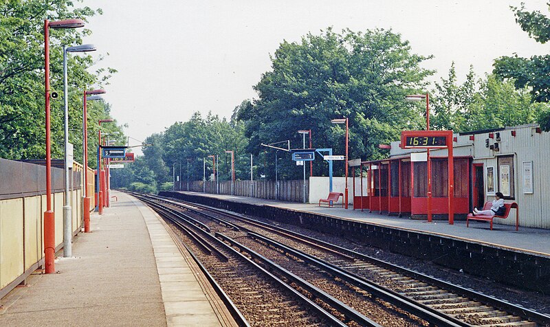 File:West Dulwich station geograph-3422584-by-Ben-Brooksbank.jpg