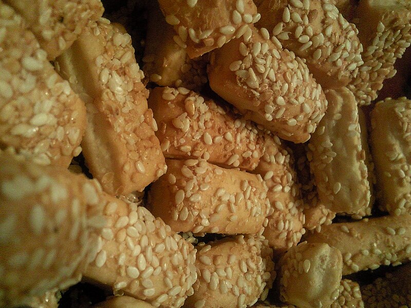 Файл:Bread Sticks With Sesame.jpg