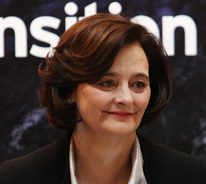 Файл:Cherie Blair QC (cropped).jpg