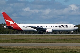 Boeing 767 with "Roo" tail and "Spirit of Australia" strapline, livery used 1984–2007